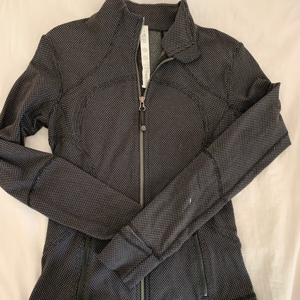 Lululemon Define jacket black & white size 4
